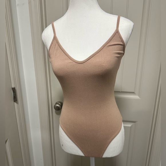 Lulu's Tan Ribbed Bodysuit - Picture 2 of 5